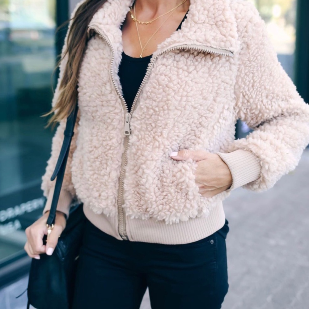Fuzzy jacket - Picture 2 of 4